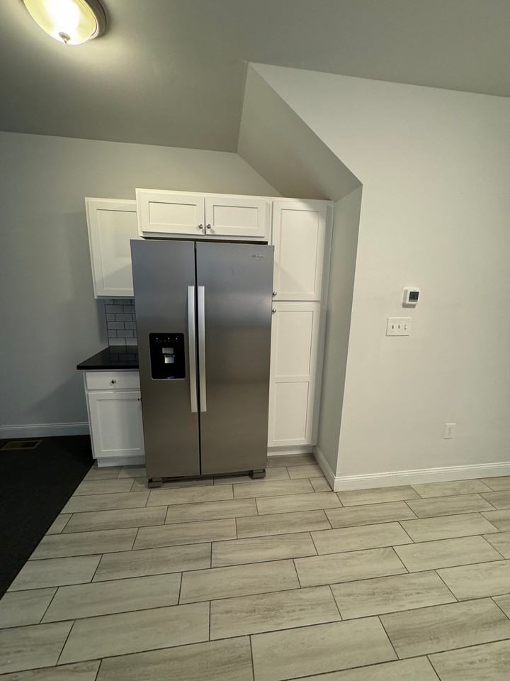 4049 Spruce St #A - Photo 4 of 12