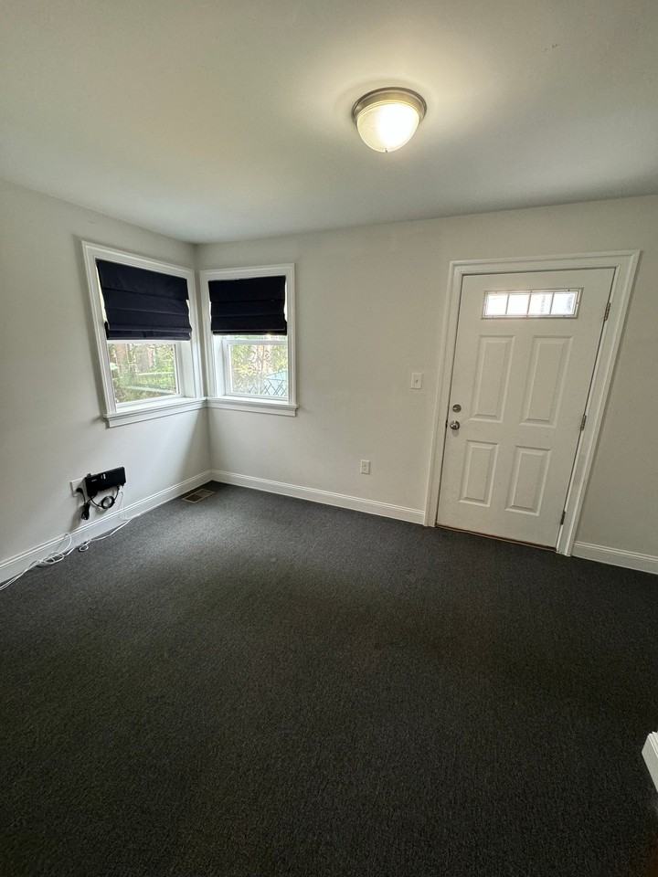 4049 Spruce St #A - Photo 7 of 12