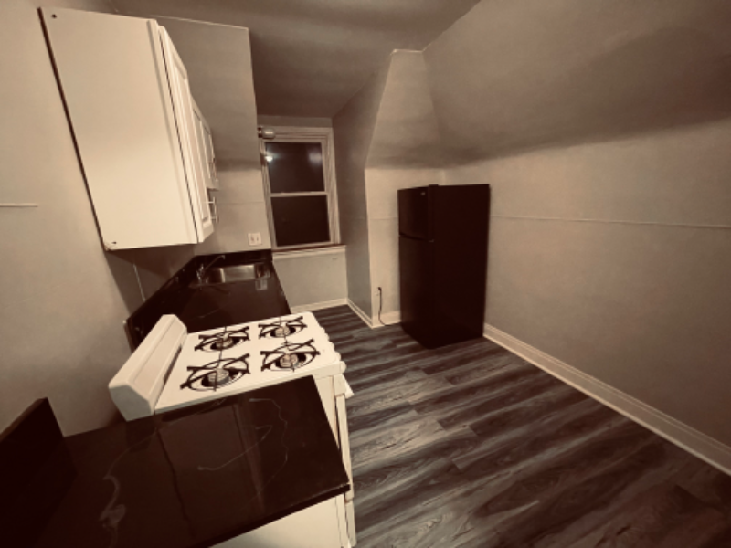 141 S Bryant Ave #3 - Photo 2 of 7