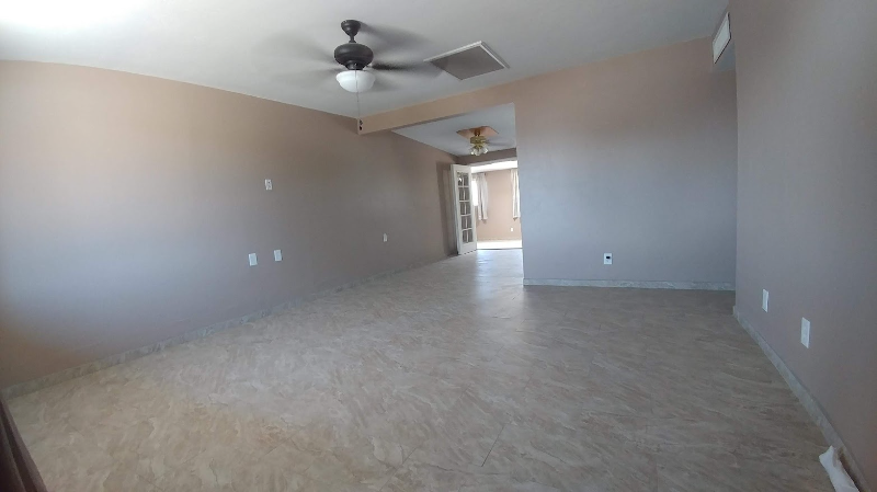 3947 E Drexel Rd - Photo 3 of 15