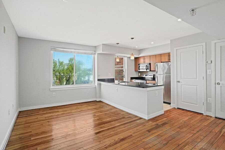 420 16th St Se #309 - Photo 7 of 29