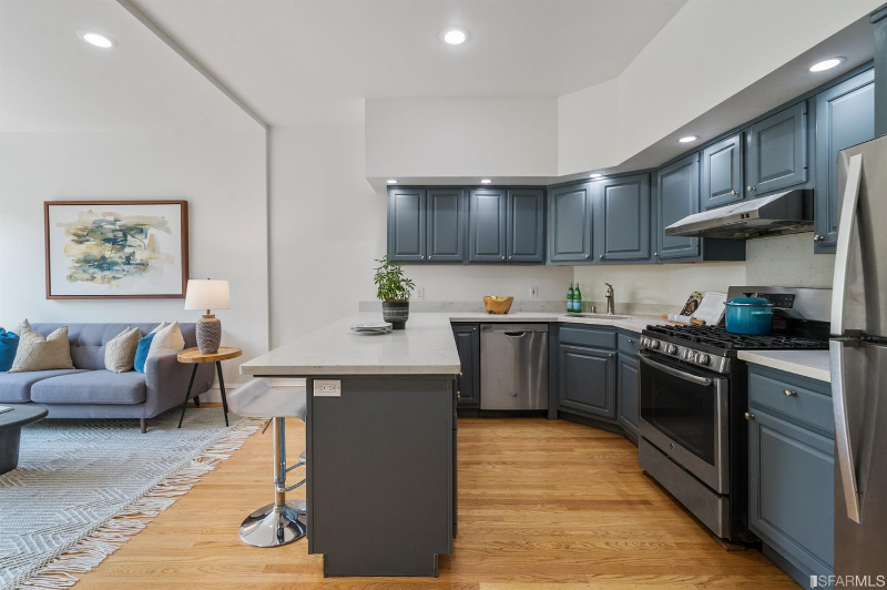 3177 California St - Photo 4 of 19