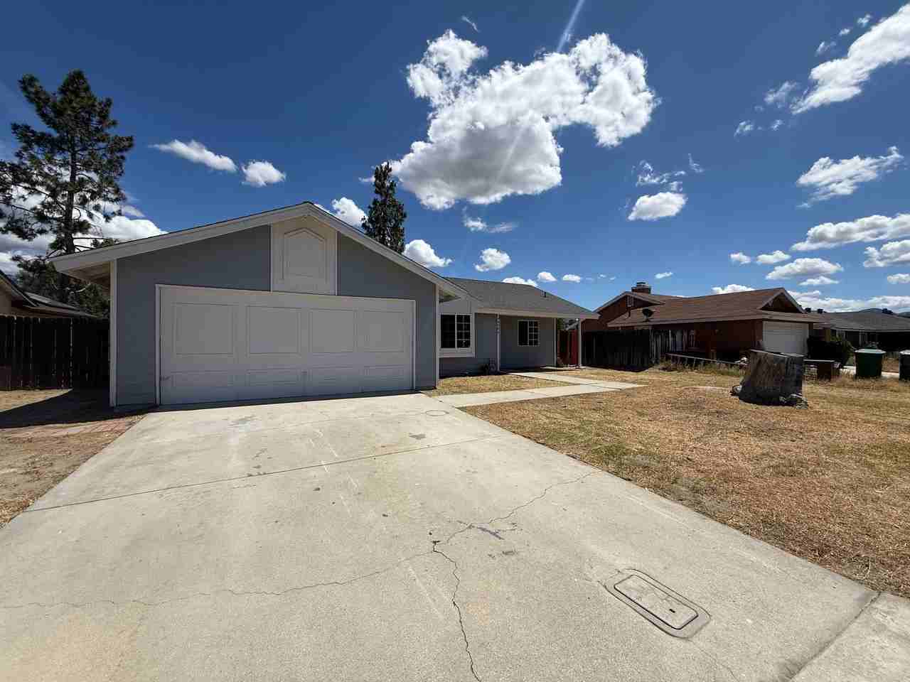 44466 Meadow Grove St - Photo 3 of 22