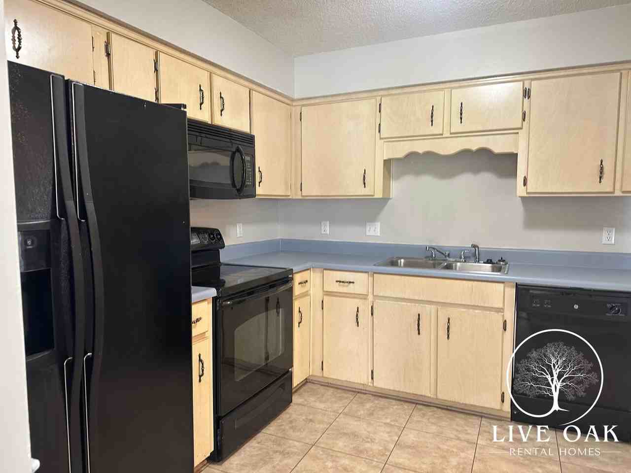 800 Wallace Martin Dr - Photo 6 of 11