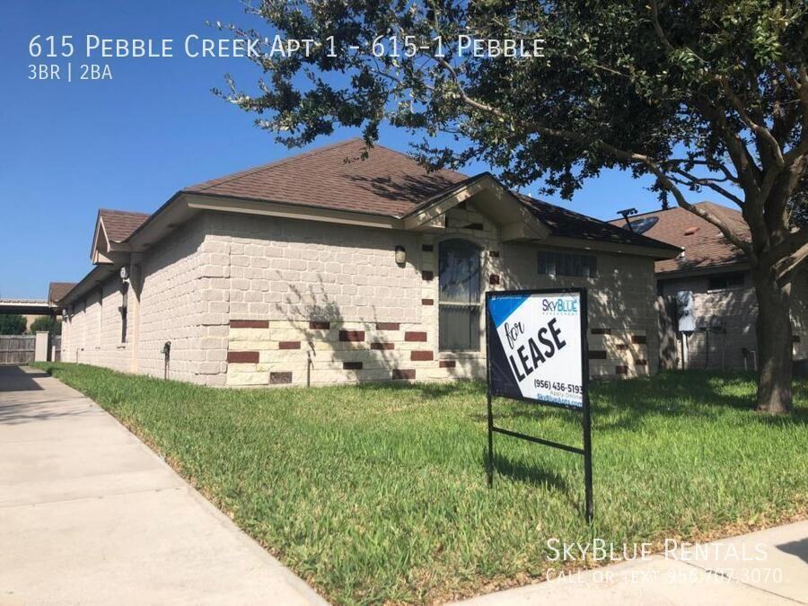 615 Pebble Crk Apt 1 - Photo 2 of 5