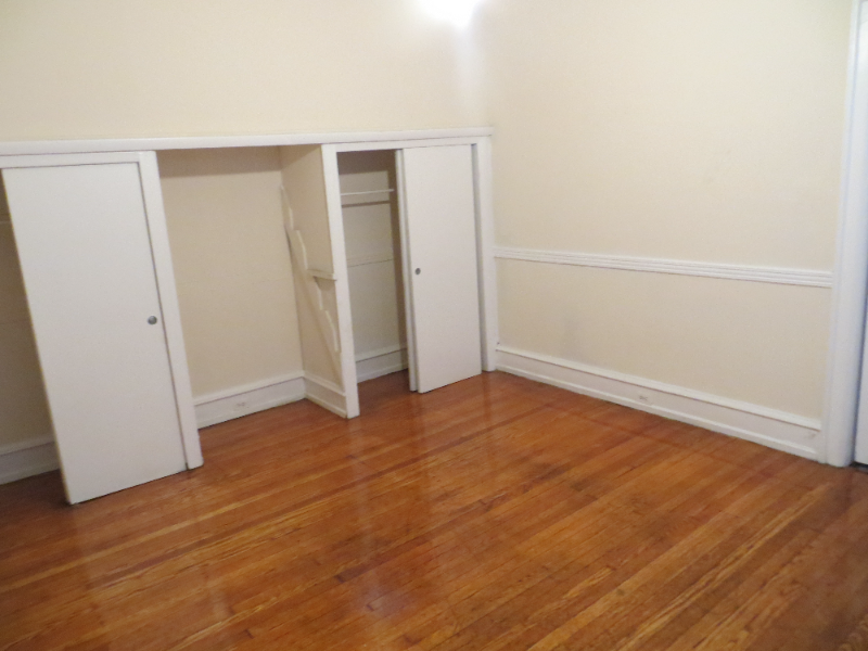 328 S 43rd St #1RR - Photo 6 of 8