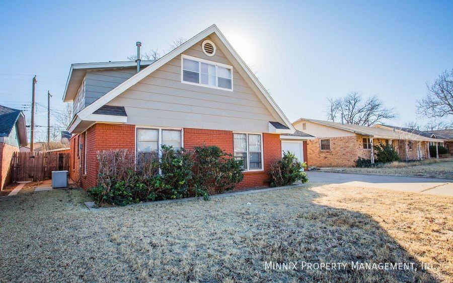 1923 67th St - Photo 3 of 32