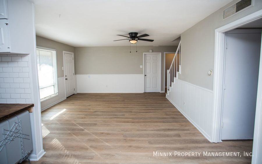 1923 67th St - Photo 4 of 32