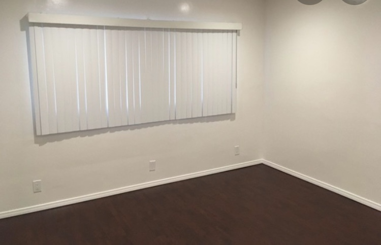 5711 Carlton Way #7 - Photo 4 of 12