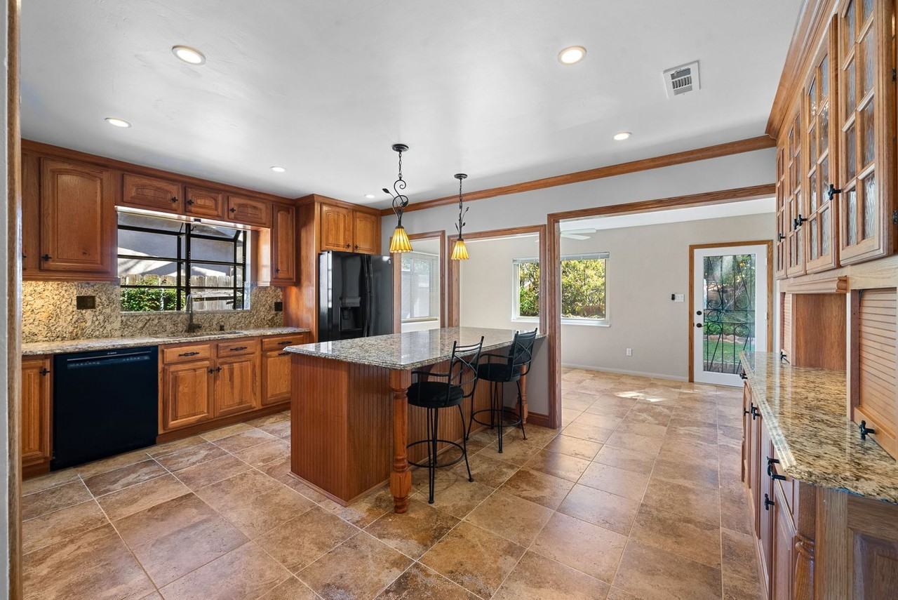 5773 Theta Pl - Photo 2 of 41