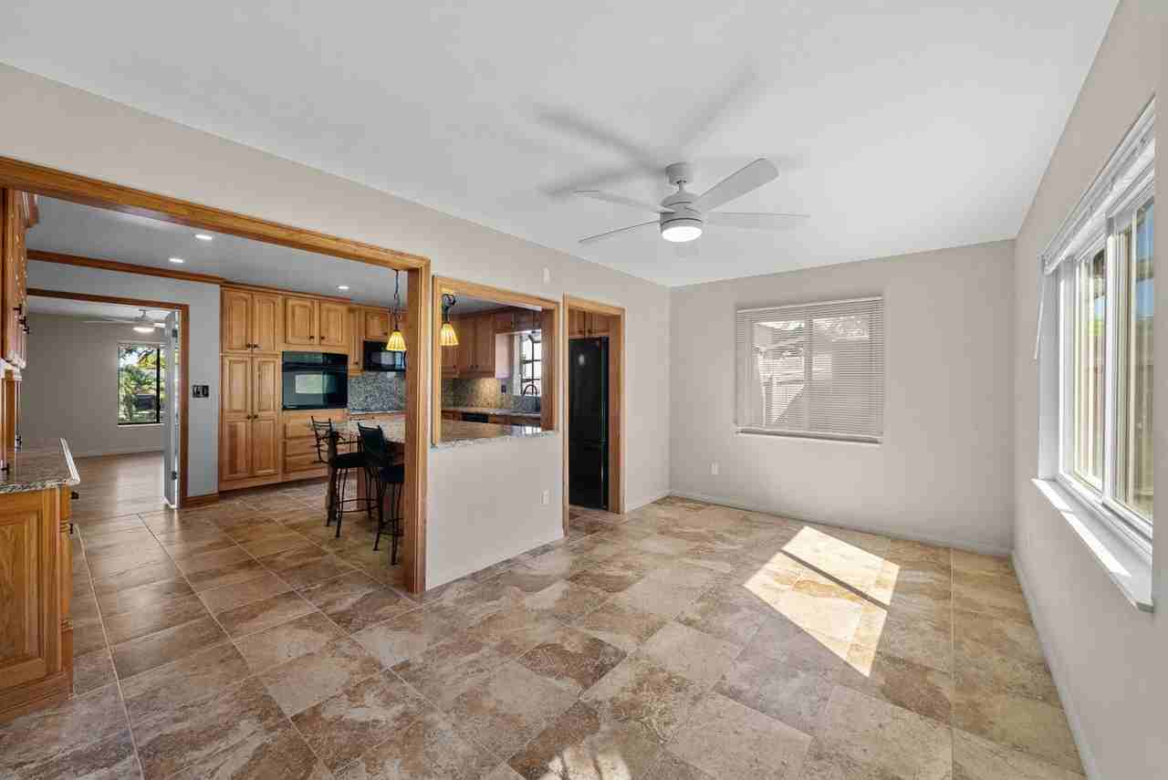 5773 Theta Pl - Photo 4 of 41