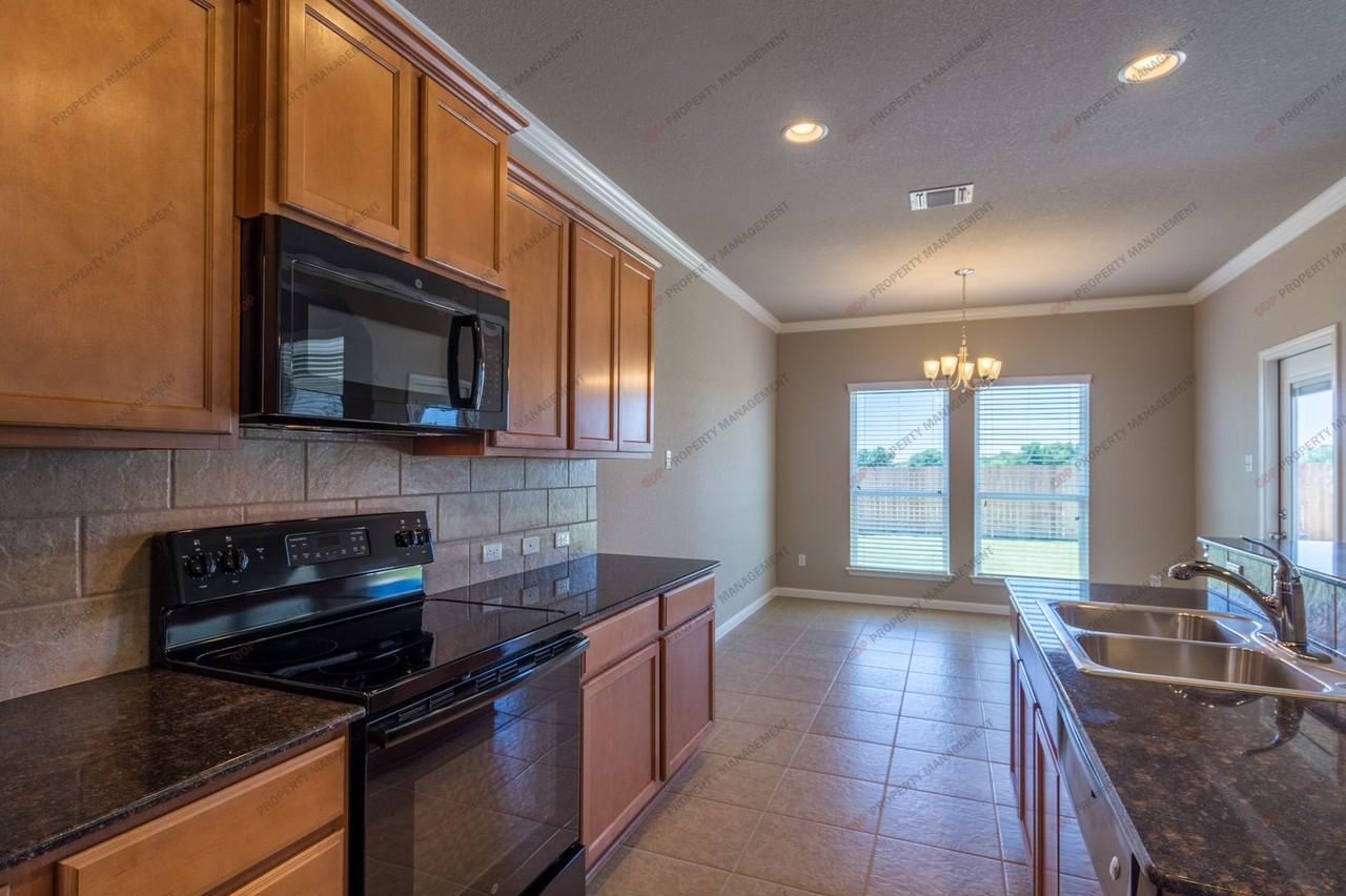 7211 Boulder Star Way - Photo 7 of 46