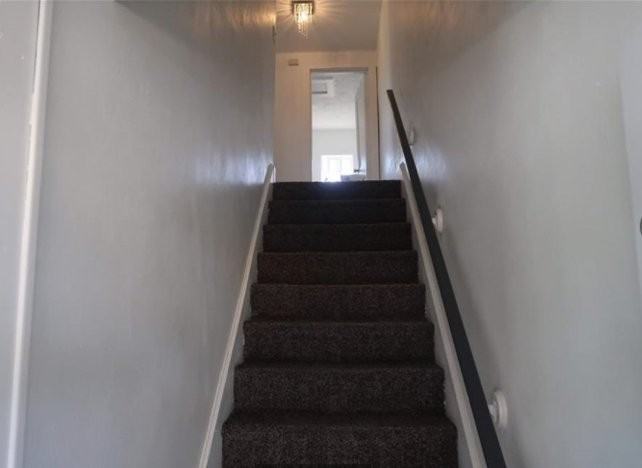 2010 Maplegrove Ave #2010 - Photo 7 of 16