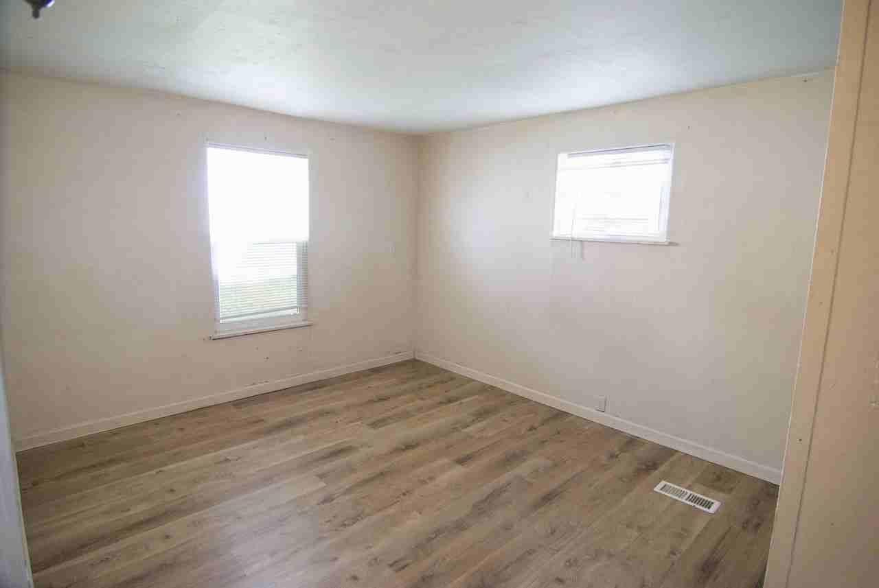 7504 S 2000 W - Photo 6 of 7