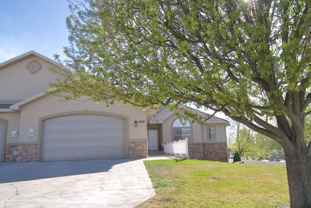 668 Eaglewood Dr - Photo 1 of 1