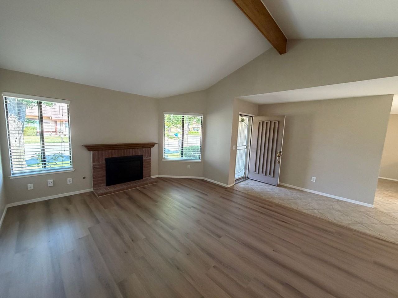 6905 Northshore Way - Photo 6 of 29