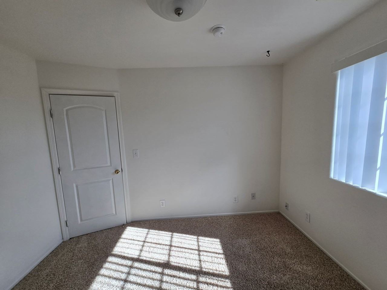 1620 Mayo St - Photo 6 of 15