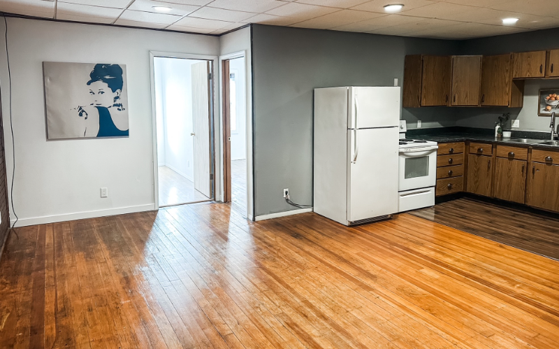 111 W Main St #1 - Photo 4 of 9