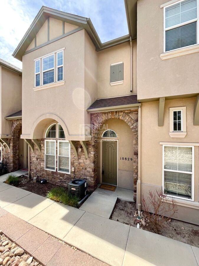 10829 Tincup Creek Pt - Photo 2 of 19