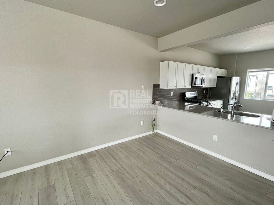 4424 Samaritan Loop - Photo 3 of 15