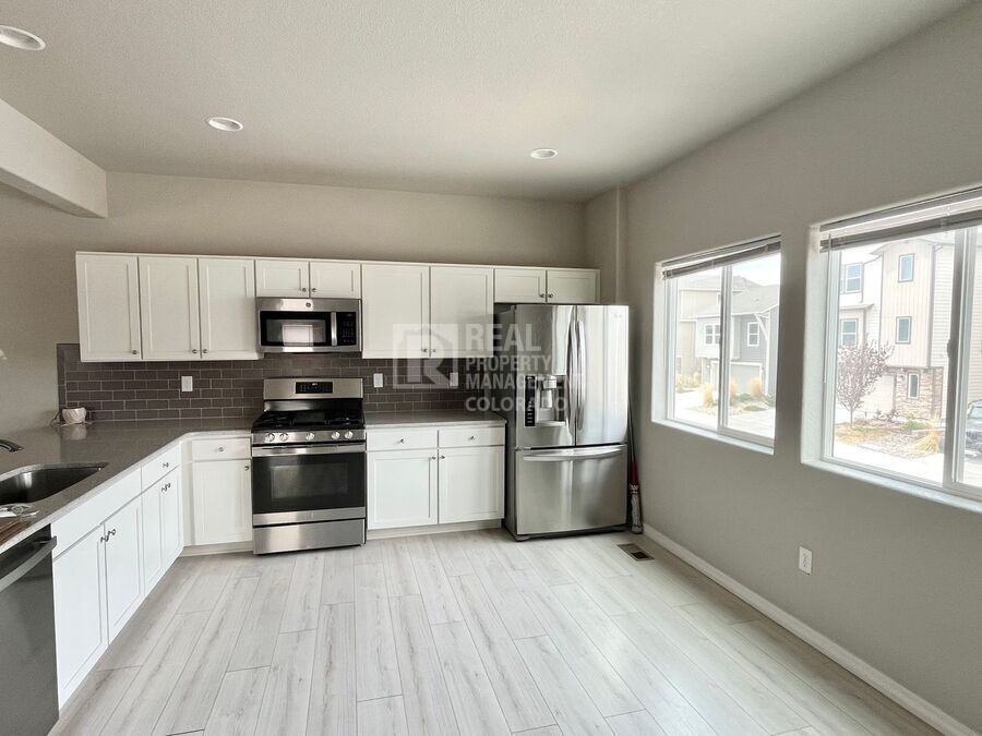 4424 Samaritan Loop - Photo 4 of 15