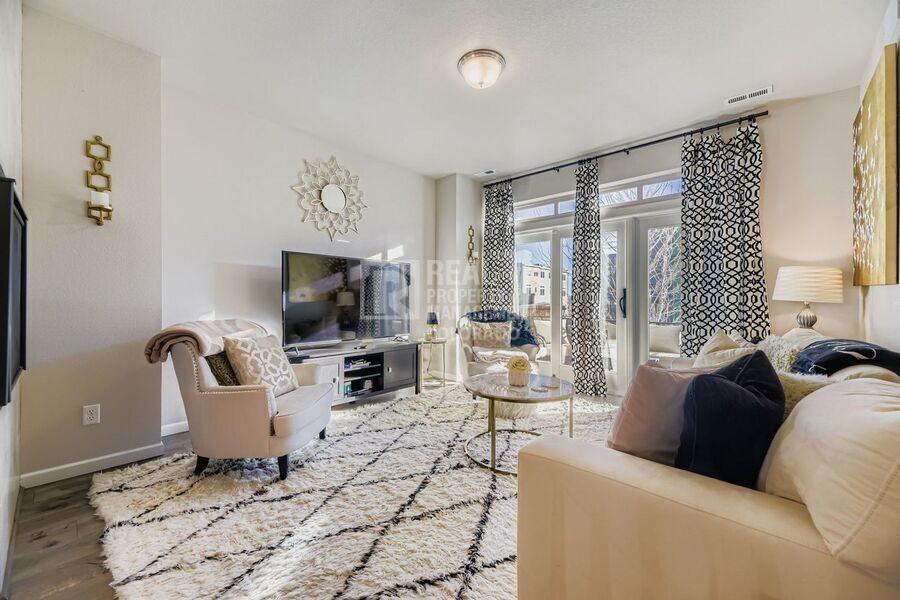 15549 W Washburn Ave - Photo 4 of 29