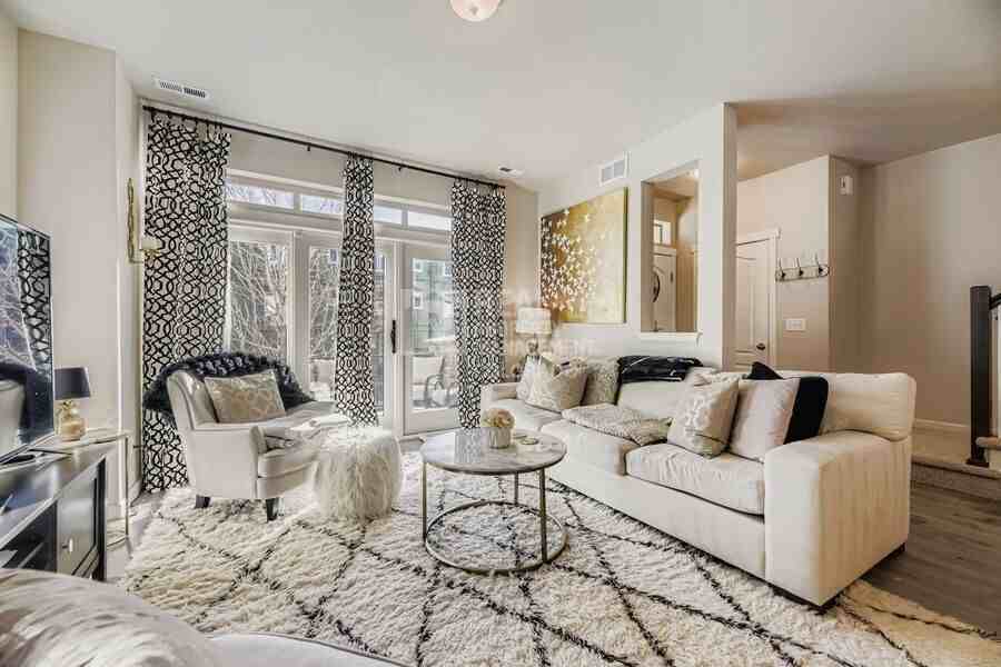 15549 W Washburn Ave - Photo 5 of 29