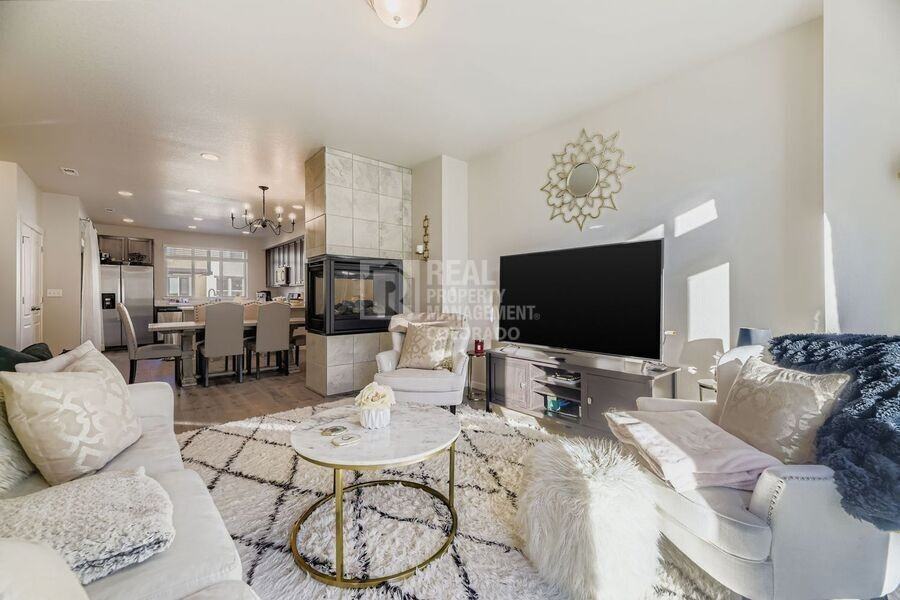 15549 W Washburn Ave - Photo 6 of 29