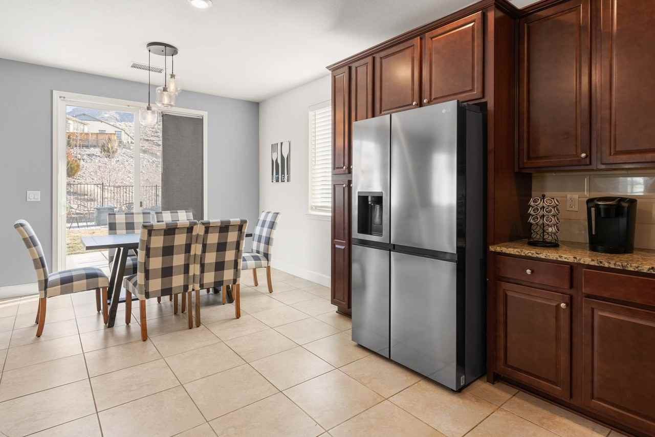 10270 Gold Mine Dr - Photo 5 of 50