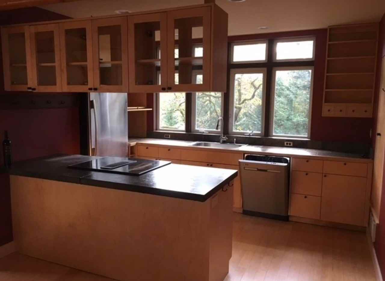 111 Marlboro Ln - Photo 4 of 6