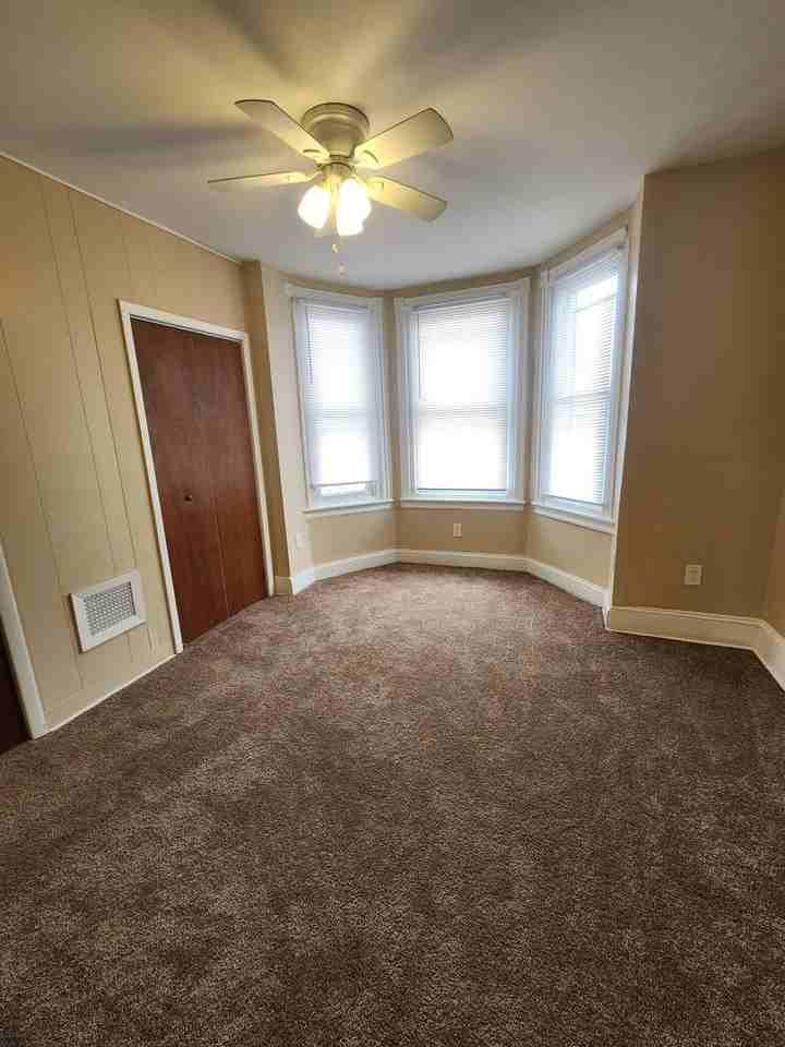 1554 N Frazier St - Photo 6 of 24