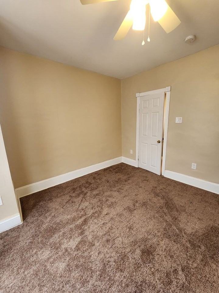 1554 N Frazier St - Photo 7 of 24