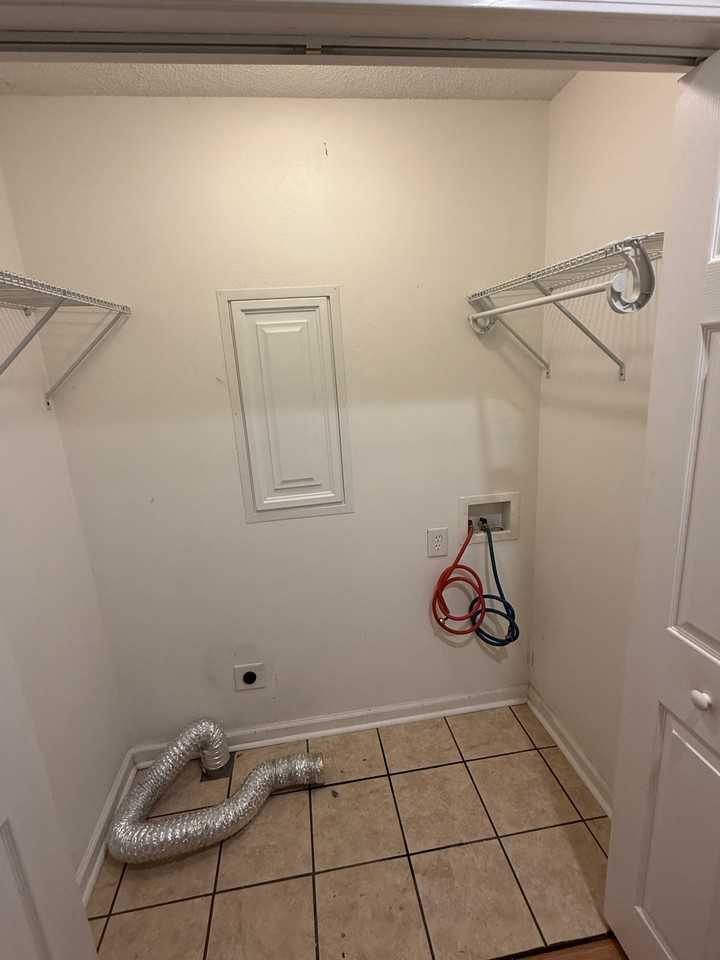 123 Brewer Rd - Photo 5 of 8