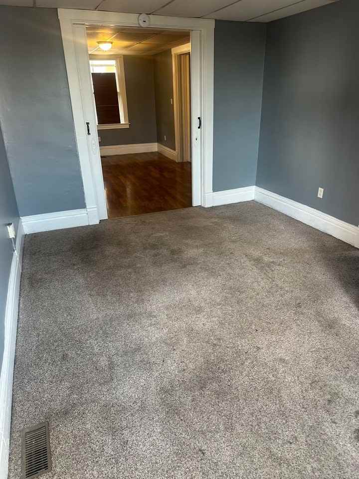 208 Mckinley St - Photo 6 of 9