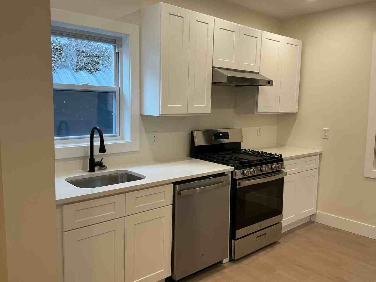 Refine Tyler Realty LLC - Photo 5 of 29