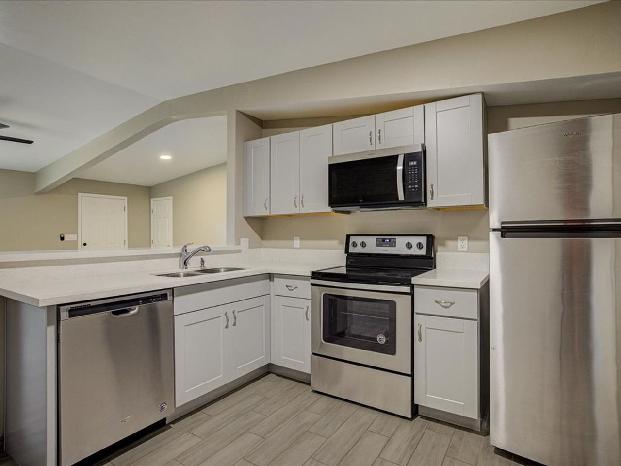 350 E Glenn St - Photo 7 of 18