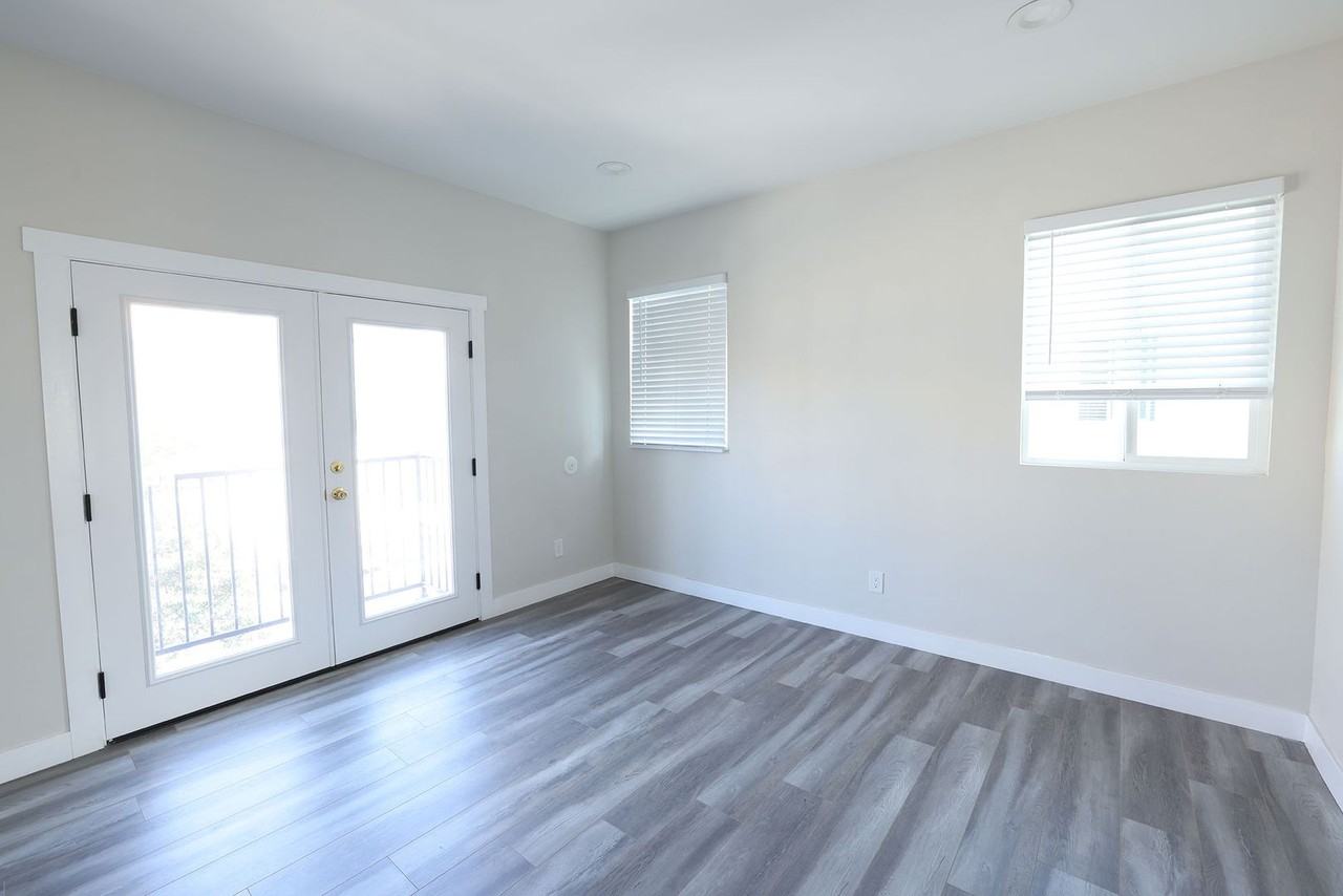 3921 Wisconsin St - Photo 5 of 17