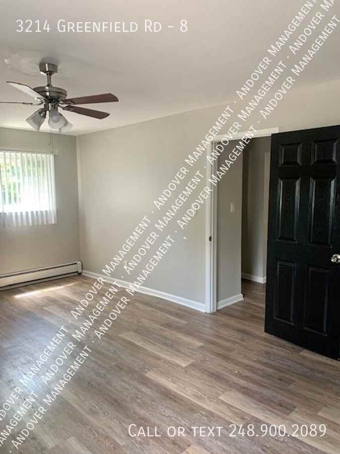 3214 Greenfield Rd #8 - Photo 3 of 8