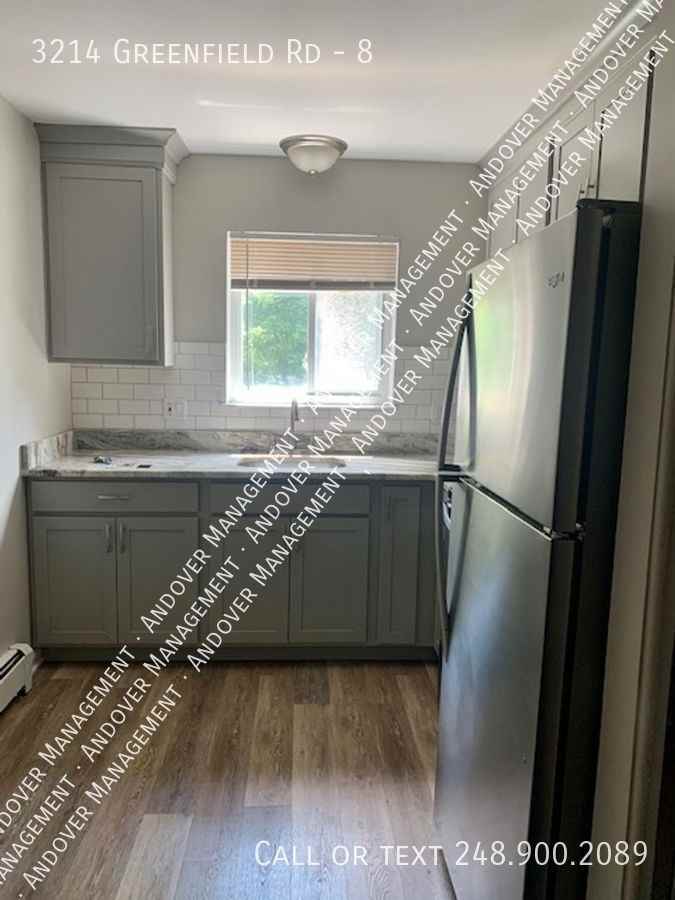 3214 Greenfield Rd #8 - Photo 4 of 8