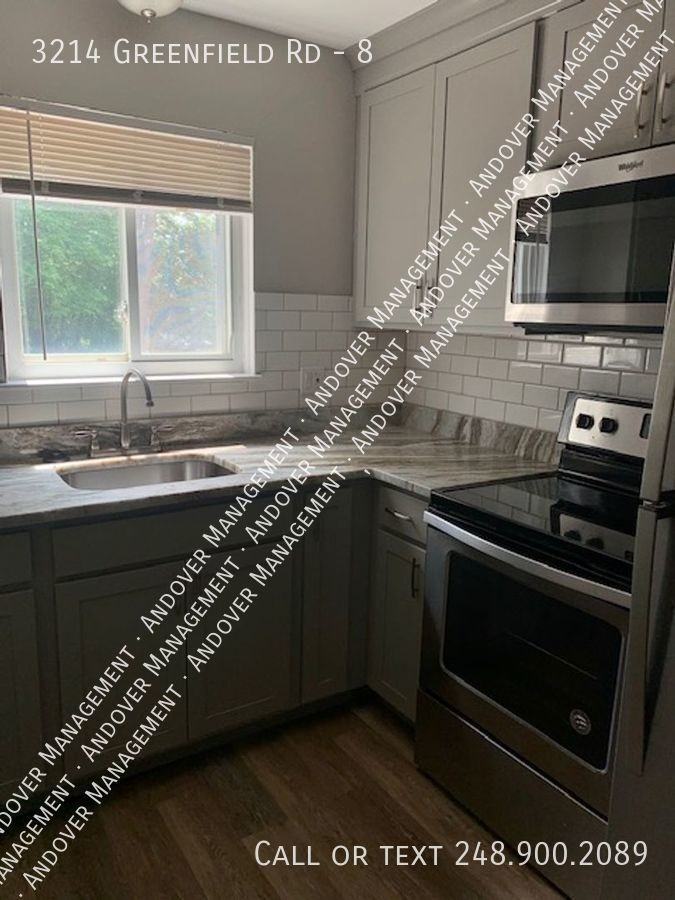 3214 Greenfield Rd #8 - Photo 5 of 8