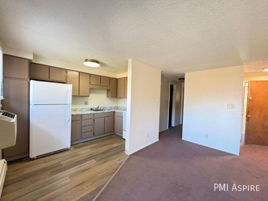 1050 17th Ave #11 - Photo 2 of 7