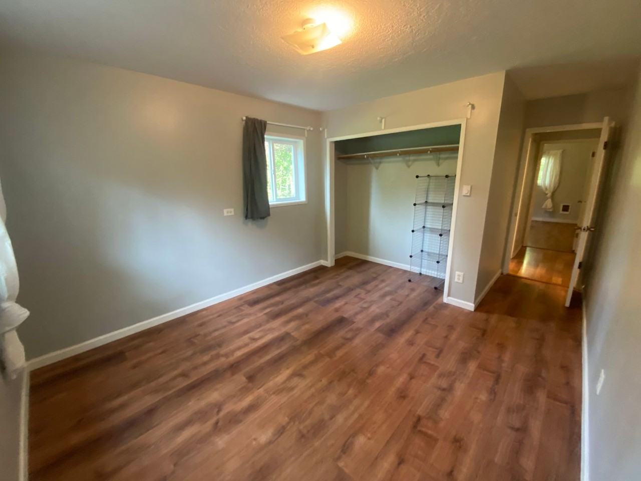 1105 Lincoln St - Photo 7 of 26