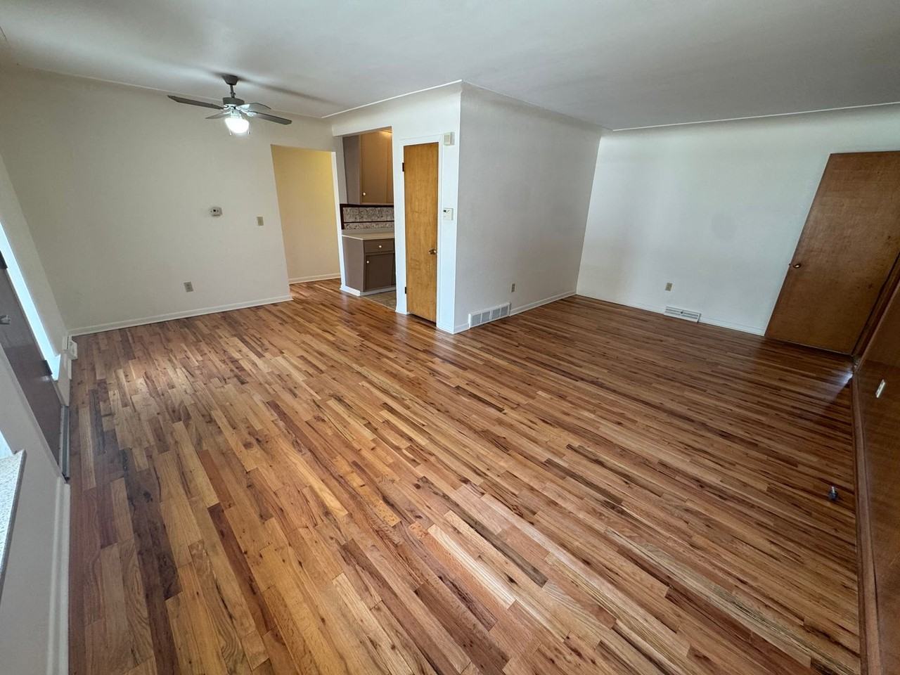 1690 Cody St - Photo 5 of 24