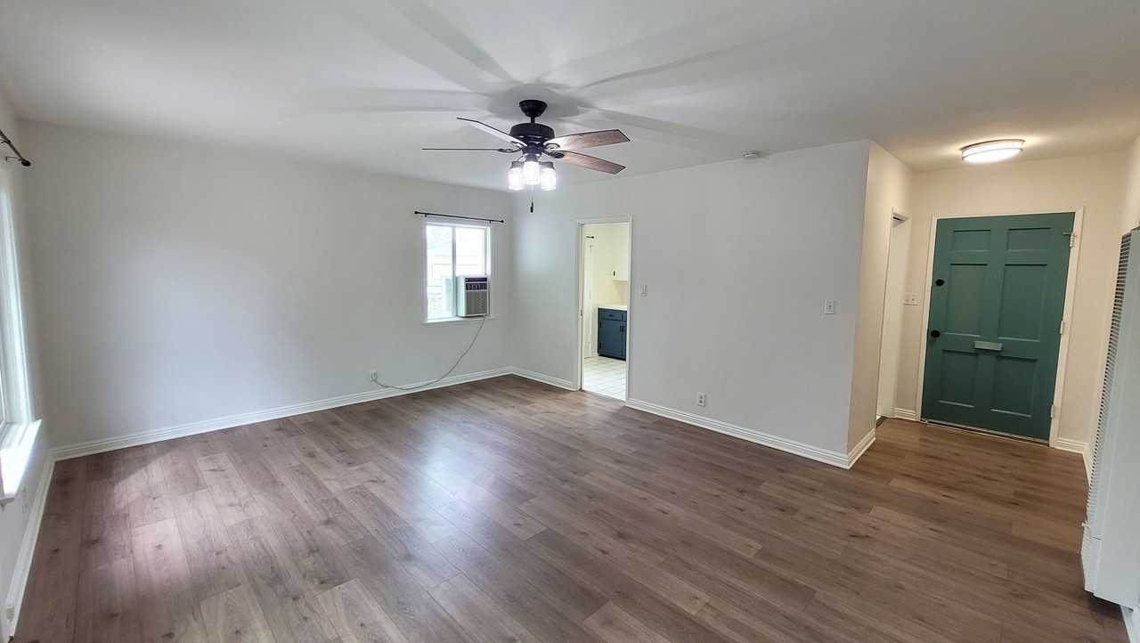 11303 Edderton Ave - Photo 3 of 17