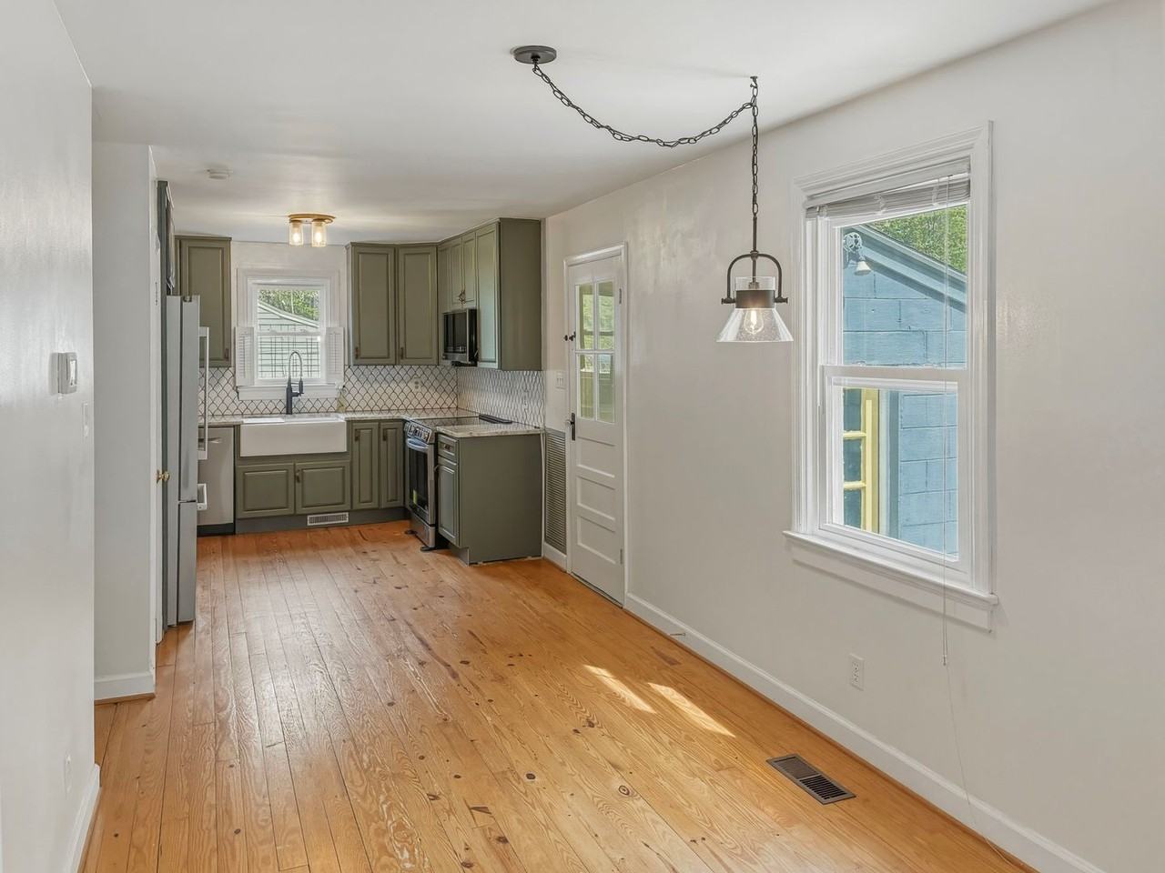 8255 Varina Rd - Photo 5 of 21