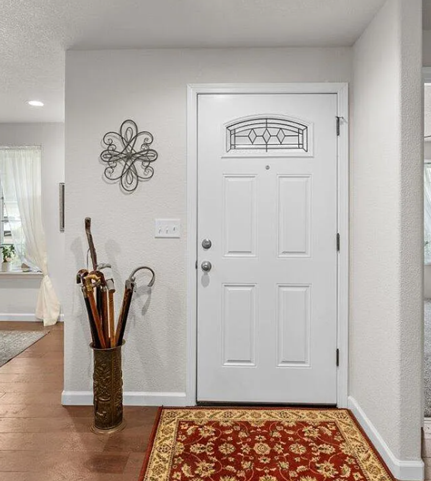 1716 Gardendale Ln - Photo 3 of 12