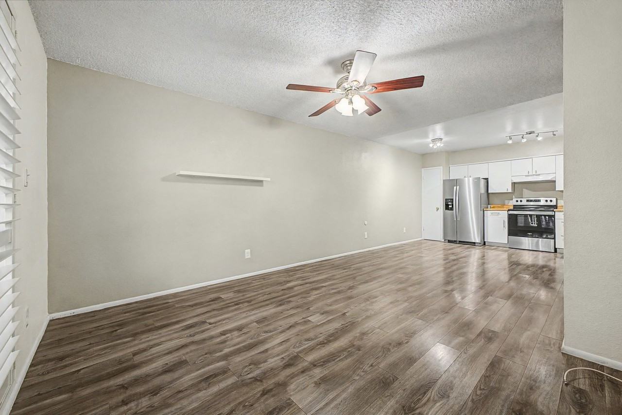 830 S Dobson Rd - Photo 5 of 18