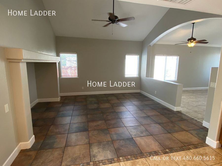 1506 S Baldwin Loop - Photo 5 of 26