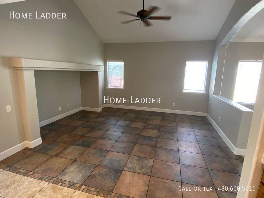 1506 S Baldwin Loop - Photo 6 of 26