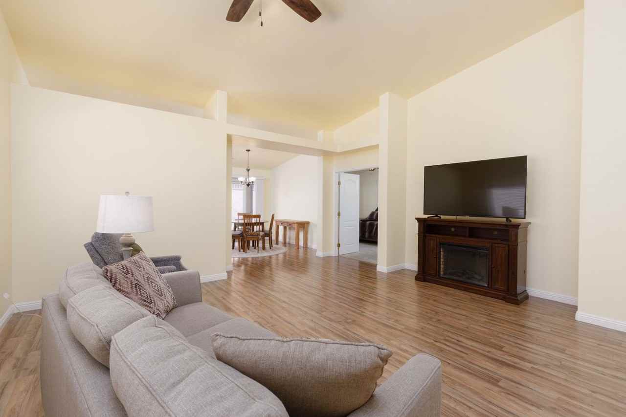 1229 Augusta Hills St - Photo 6 of 19